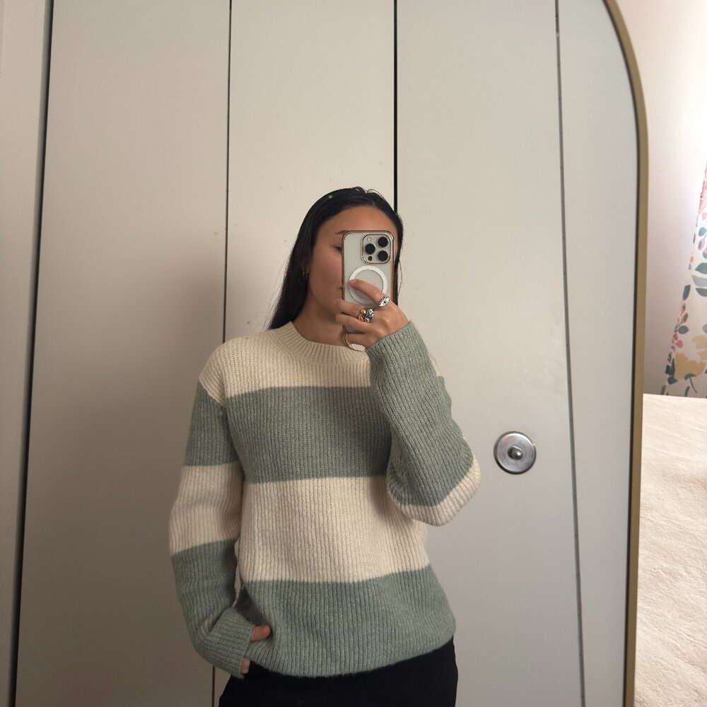 H&M Cozy Ribbed Stripe Sweater